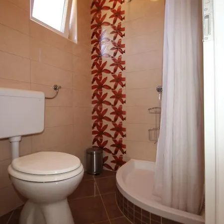 Apartment Ernesta Porec